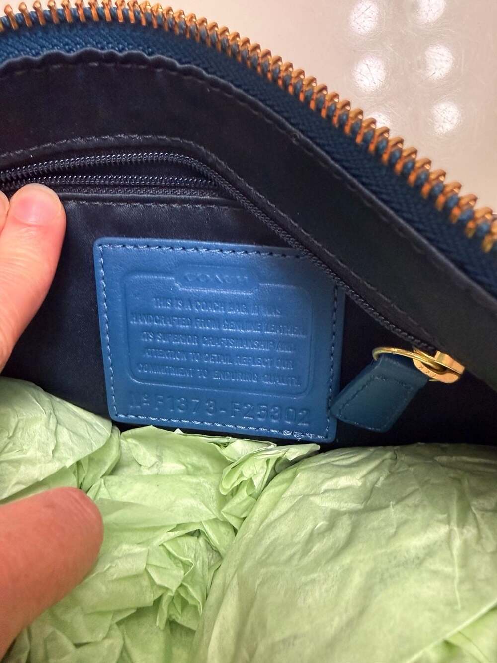 Coach Hamptons Buckle Suede Shoulder Bag Blue - Picture 3 of 4